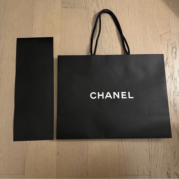 Chanel empty shopping bag - Picture 6 of 6